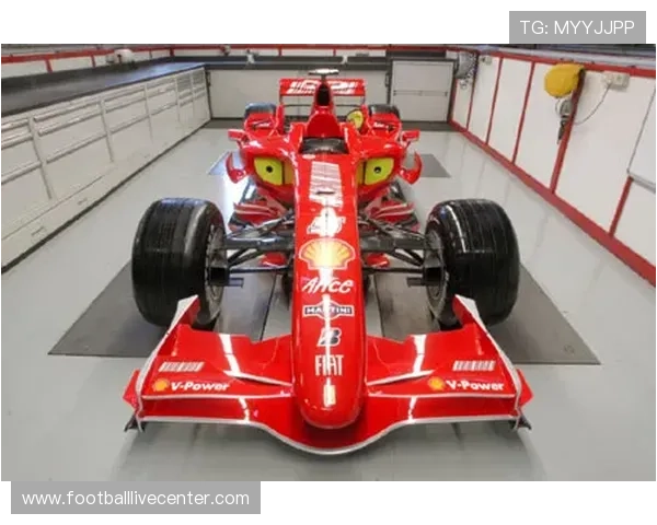 F1赛季最新战况分析车队策略与车手表现全面解读