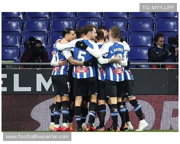 西班牙人俱乐部新赛季战略调整与引援动向全面解析引发球迷热议声